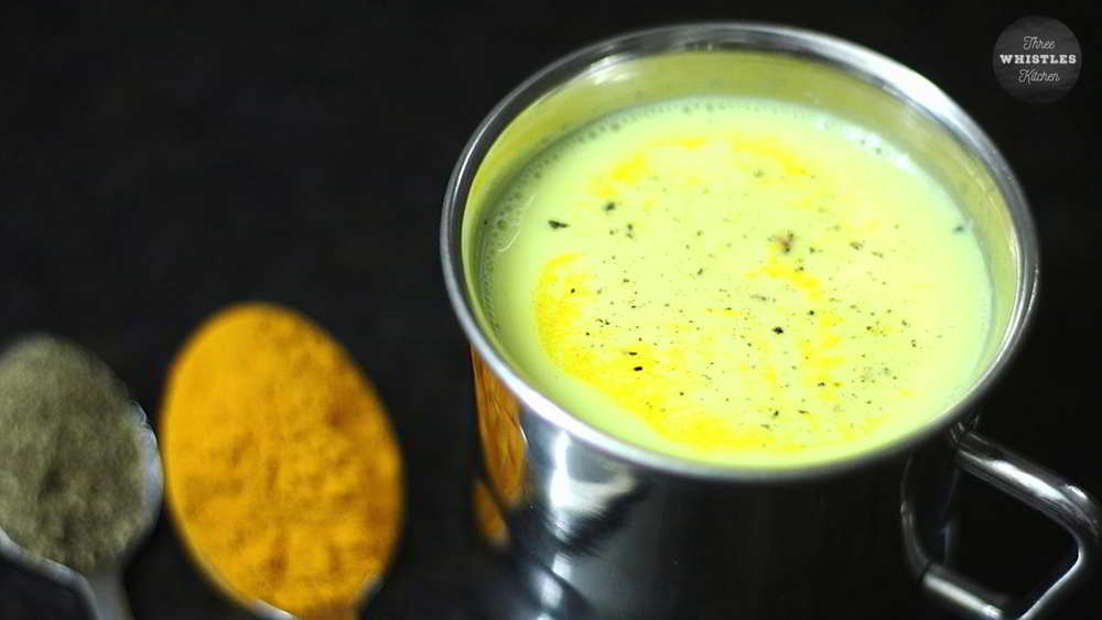 healthy turmeric milk for cold cough sore throat